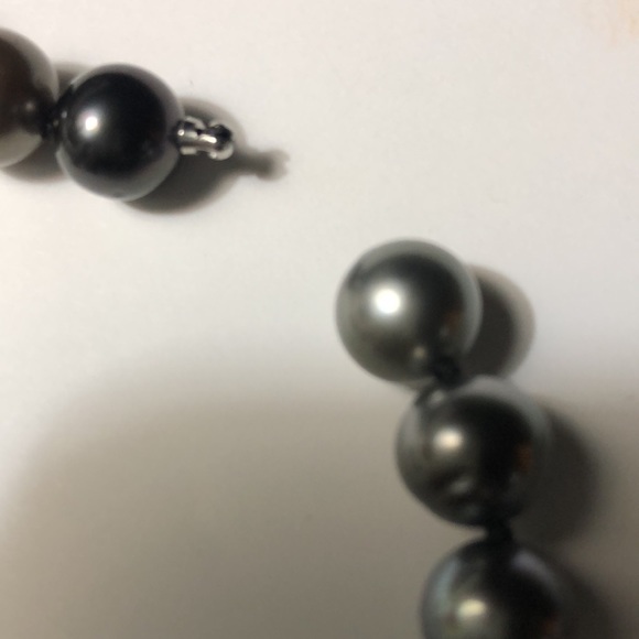 34.6 inches of Genuine TAHITIAN Pearls! 8.5mm to 12 mm, hand knotted! - Picture 5 of 10